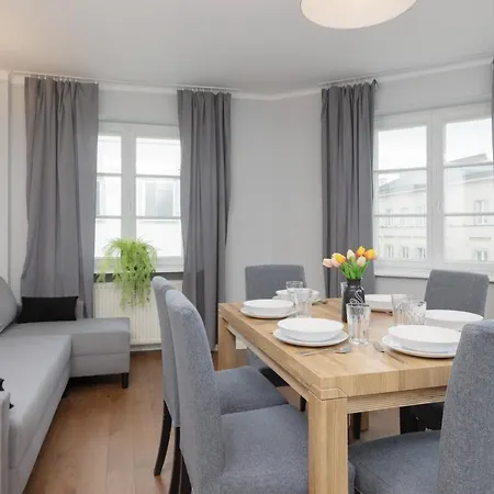 Center Chmielna By Renters Hotel apartamentowy 4*