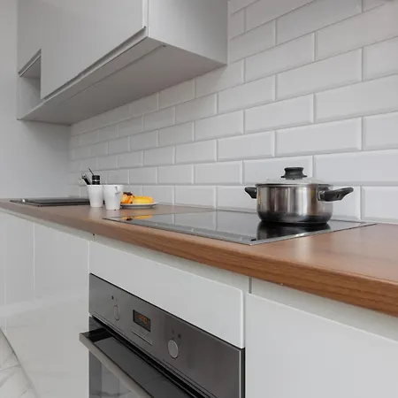 Aparthotel Center Chmielna By Renters Warsaw