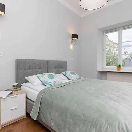 Aparthotel Center Chmielna By Renters Warsaw