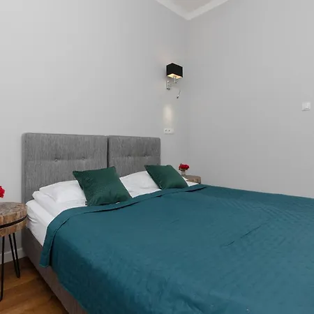 Center Chmielna By Renters Βαρσοβία