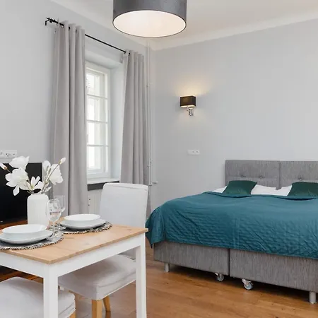 Aparthotel Center Chmielna By Renters Warschau
