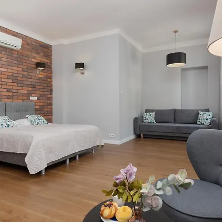 Ξενοδοχείο με διαμερίσματα Center Chmielna By Renters 4*