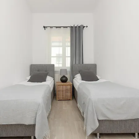 Center Chmielna By Renters