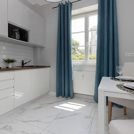 Center Chmielna By Renters Apartmanhotel 4*