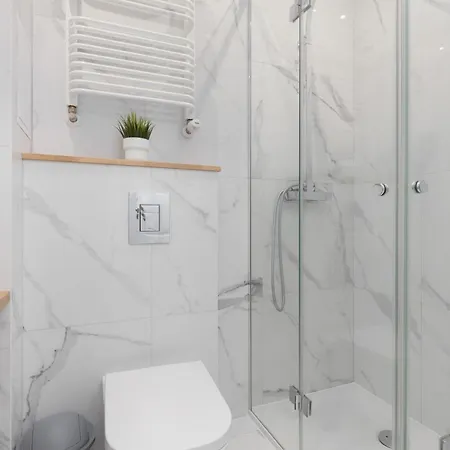 Center Chmielna By Renters Apartmanhotel