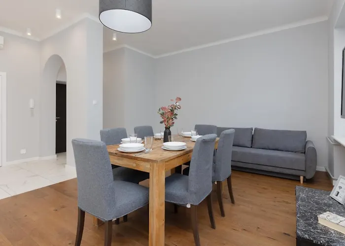 Center Chmielna By Renters 4* Warszawa