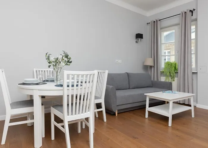 Hotel apartamentowy Center Chmielna By Renters 4*