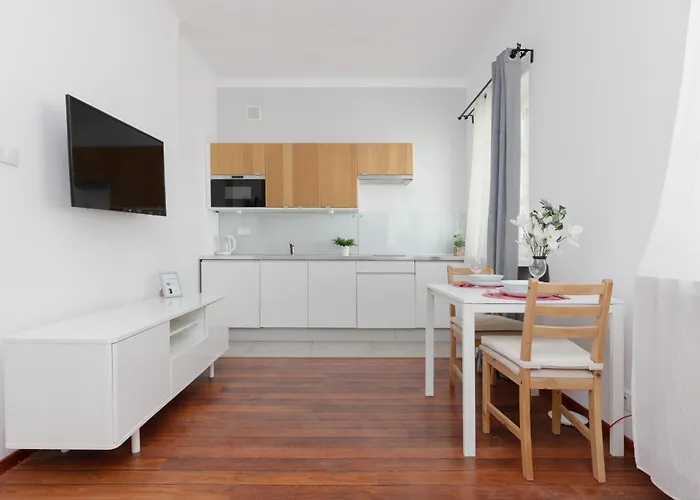Center Chmielna By Renters 4* Warszawa