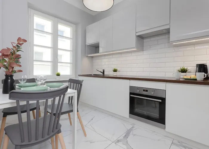 Center Chmielna By Renters 4* Warszawa