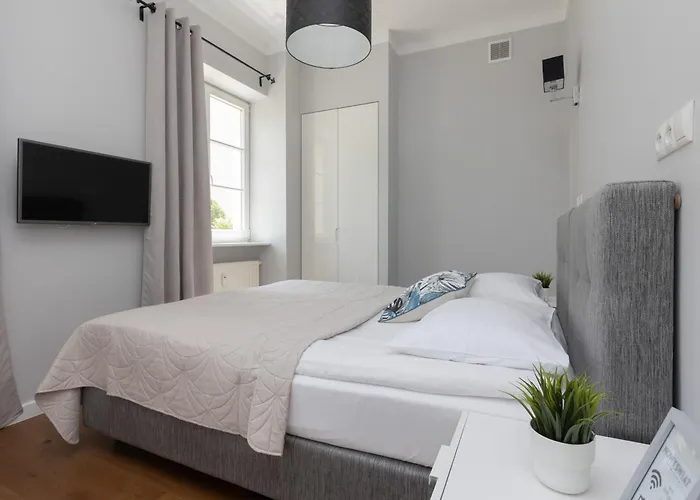 Center Chmielna By Renters 4* Warszawa