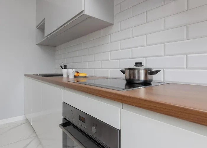 Hotel apartamentowy Center Chmielna By Renters Warszawa