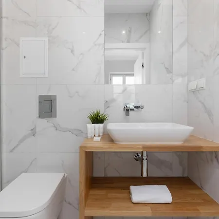 Center Chmielna By Renters Aparthotel Warsaw