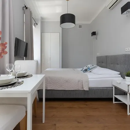 Center Chmielna By Renters 4*